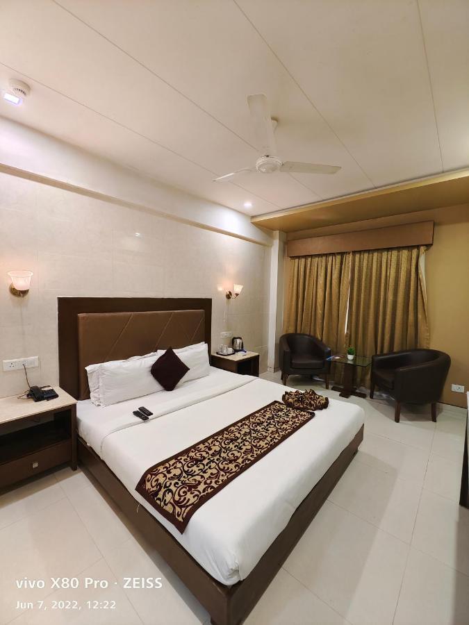 Tgv Hotel Ahmedabad Ngoại thất bức ảnh